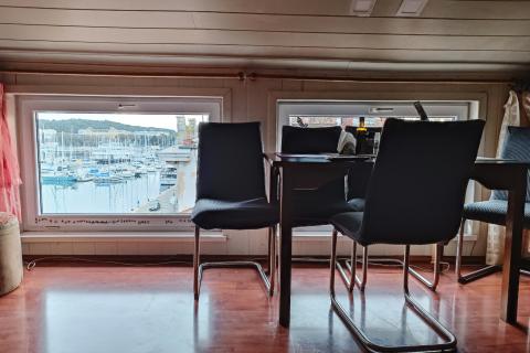 Istra, Pula - stan u centru, pogled more