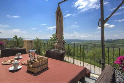 Istra, autohtona kuća u nizu u okolici Buja