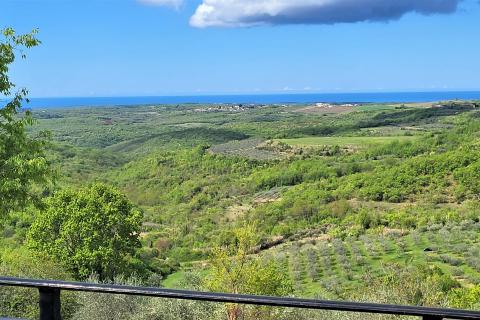 Istra, autohtona kuća u nizu u okolici Buja