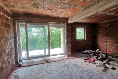 OTOK KRK,DOBRINJ-kuća sa tri apartmana i građevinskim terenom 