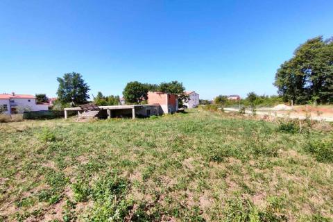 Building plot Funtana, 1.184m2