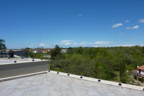 Istra, Poreč, Centar- četverosobni stan novogradnji s liftom