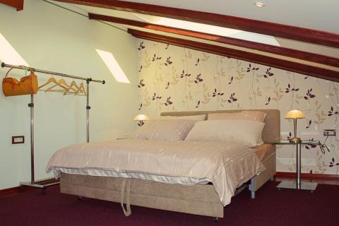 Rijeka, Srdoči, 3S+DB stan s vlastitom okućnicom i pogledom na more