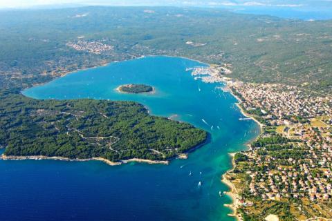 Otok Krk-poljoprivredno zemljište 3528m2 s pogledom na more