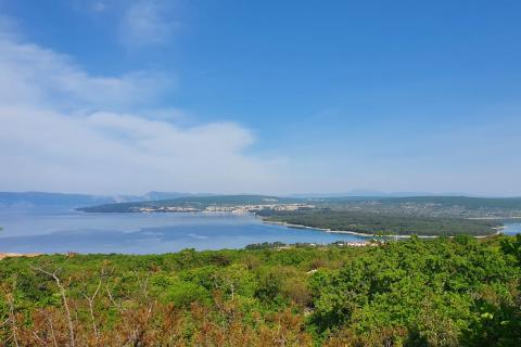 Otok Krk-poljoprivredno zemljište 3528m2 s pogledom na more