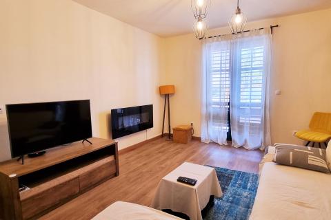 Istra, Rovinj, centar - dvosoban stan 80 m2 na 1. katu