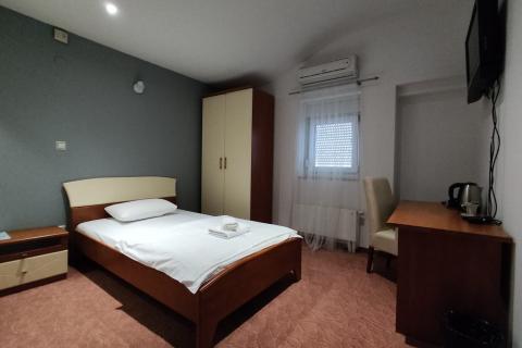 Velika Gorica, hotel 1.300 m2, 25 soba, wellness