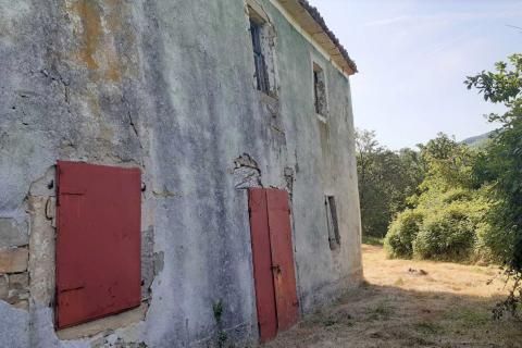 Istra, Draguć, starina za adaptaciju sa poljoprivrednim zemljištem