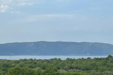 Die Insel Krk, Sottovento, Wohnung im Bau, 52 m2, 2 Schlafzimmer + Wohnzimmer, Meerblick