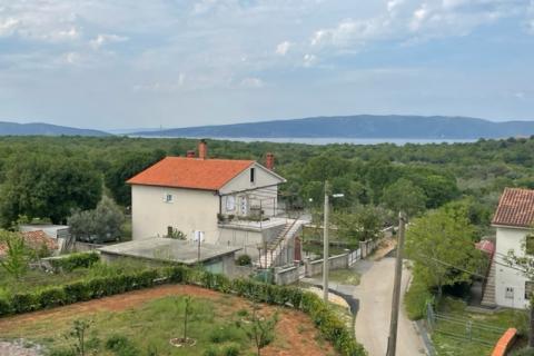 Die Insel Krk, Sottovento, Wohnung im Bau, 52 m2, 2 Schlafzimmer + Wohnzimmer, Meerblick