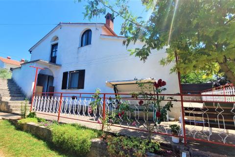 Istra, Savudrija,okolica-Dvojna kuća s dva stana udaljena 1,5 km od mora