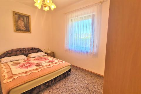 Istra, Savudrija,okolica-Dvojna kuća s dva stana udaljena 1,5 km od mora