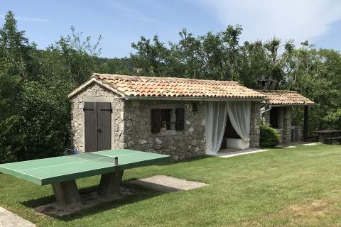 Roč - okolica , Prekrasna autohtona kuća na osami