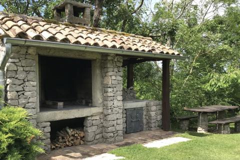 Roč - okolica , Prekrasna autohtona kuća na osami