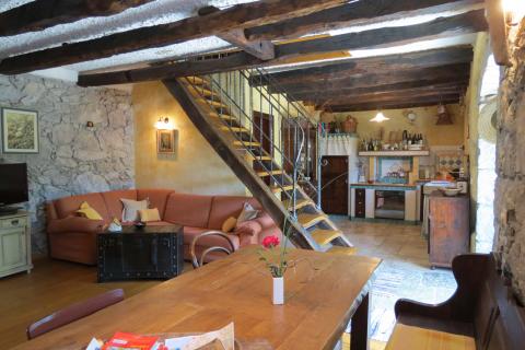 Roč - okolica , Prekrasna autohtona kuća na osami