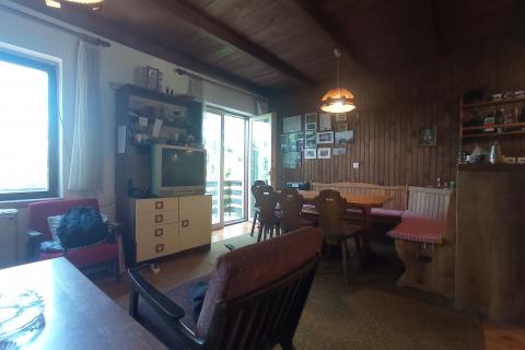 Mrežnički Novaki,kuća-prvi red do rijeke Mrežnice, 145 m2