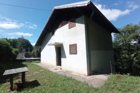 Mrežnički Novaki,kuća-prvi red do rijeke Mrežnice, 145 m2