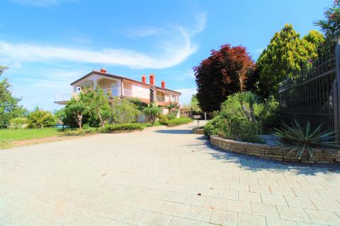 Дом Rovinjsko Selo, Rovinj, 260m2