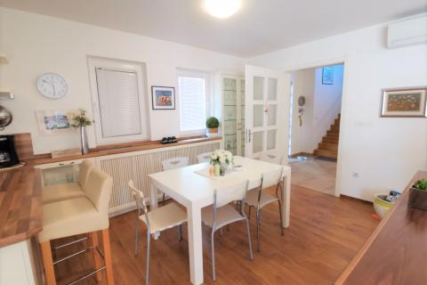 Otok Pag- obiteljska vila u mediteranskom stilu