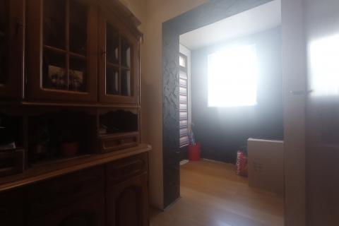 Ogulin, kuća sa poslovnim prostorom, blizina centra