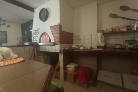 Ogulin, kuća sa poslovnim prostorom, blizina centra