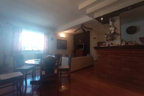 Ogulin, kuća sa poslovnim prostorom, blizina centra