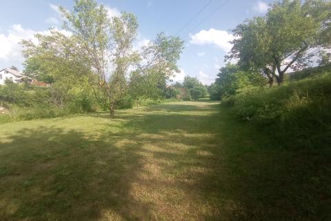 Ogulin, kuća sa poslovnim prostorom, blizina centra