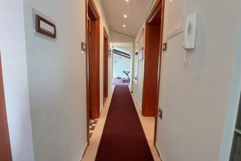 Rijeka, Srdoči, 3S+DB stan s vlastitom okućnicom i pogledom na more