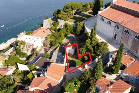 Земельный участок строительного назначения Rovinj, 144m2