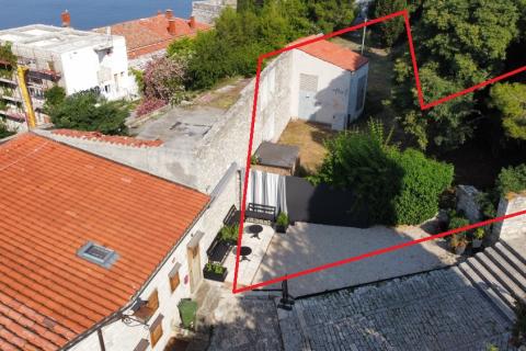 Земельный участок строительного назначения Rovinj, 144m2