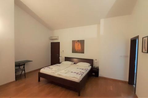 Istra, Kringa okolica - prekrasna kamena vila