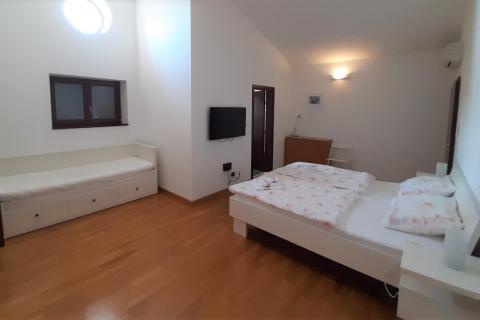 Istra, Kringa okolica - prekrasna kamena vila