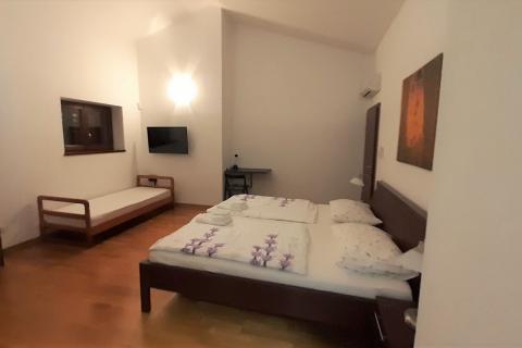 Istra, Kringa okolica - prekrasna kamena vila