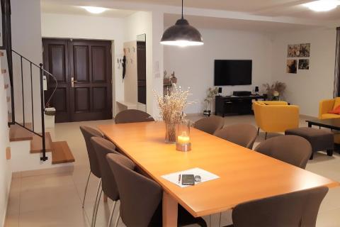 Istra, Kringa okolica - prekrasna kamena vila