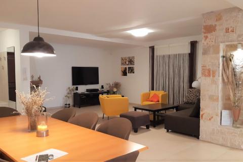 Istra, Kringa okolica - prekrasna kamena vila