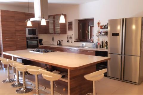 Istra, Kringa okolica - prekrasna kamena vila