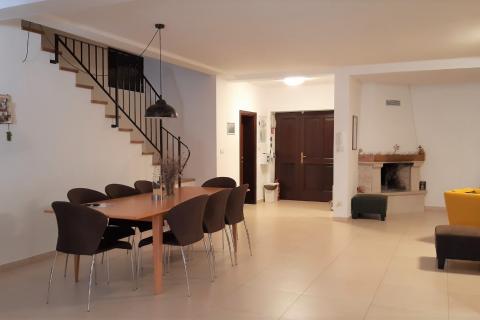 Istra, Kringa okolica - prekrasna kamena vila