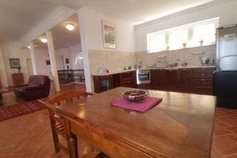 Einfamilienhaus/Wohnhaus Krk, 450m2