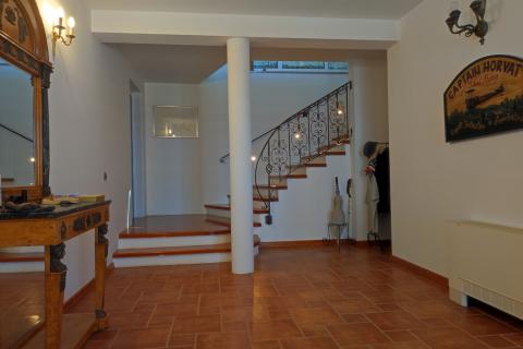 Einfamilienhaus/Wohnhaus Krk, 450m2