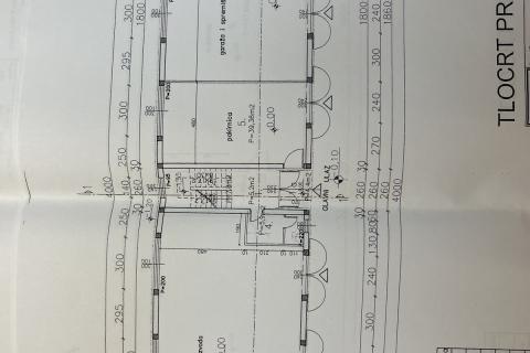 ISTRA, 2 h -poljoprivrednog zemljišta sa započetom gradnjom stambeno-gospodarskog objekta