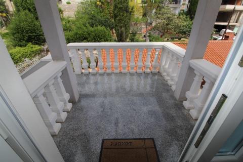 OPATIJA - IČIĆI - stan u blizini mora s okućnicom, pogled