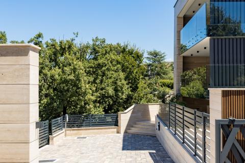 INSEL KRK, MALINSKA-Luxus-Wohnung mit Pool 80 Meter vom Strand entfernt