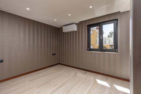 INSEL KRK, MALINSKA-Luxus-Wohnung mit Pool 80 Meter vom Strand entfernt