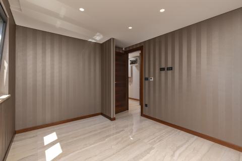 INSEL KRK, MALINSKA-Luxus-Wohnung mit Pool 80 Meter vom Strand entfernt