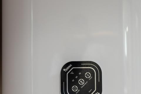 INSEL KRK, MALINSKA-Luxus-Wohnung mit Pool 80 Meter vom Strand entfernt