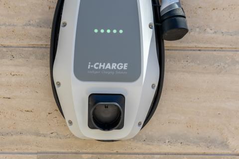 INSEL KRK, MALINSKA-Luxus-Wohnung mit Pool 80 Meter vom Strand entfernt