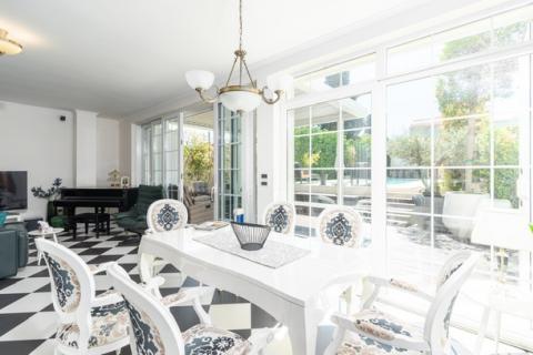 Rovinj,luksuzna kuća s bazenom u centru