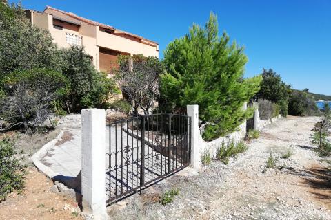 ZADAR - Otok Rivanj - 1. red do mora