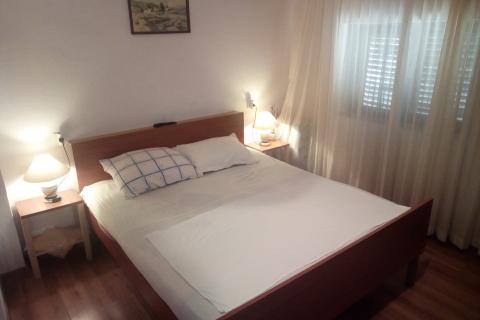 ZADAR - Otok Rivanj - 1. red do mora