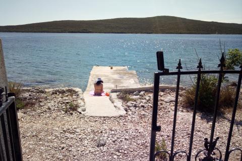 ZADAR - Otok Rivanj - 1. red do mora